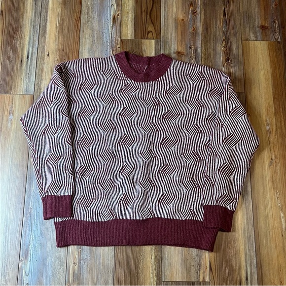 Sweaters - Burgundy and white knit sweater with a funky retro knit pattern